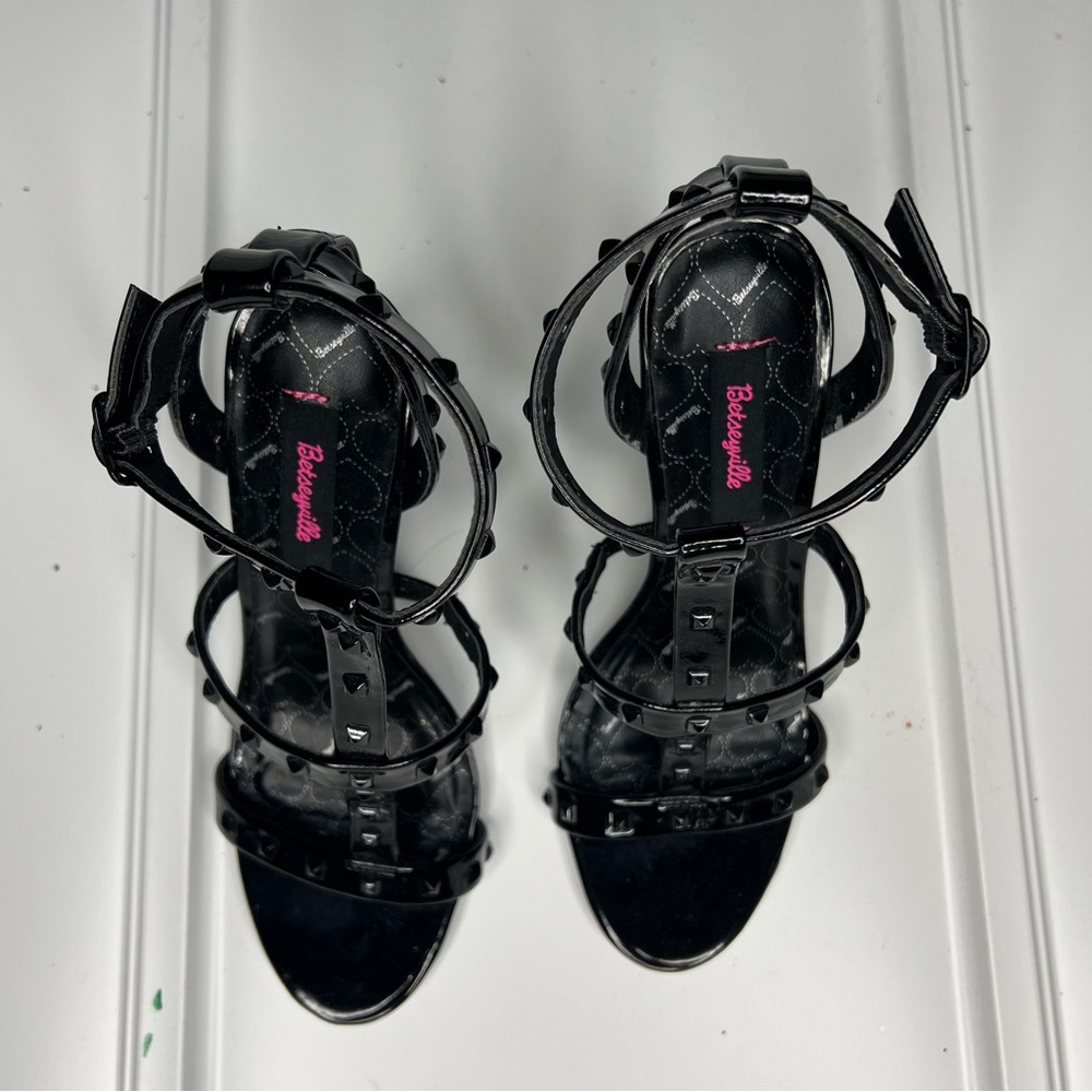 Betsey Johnson Betsyville Elegant Black Strappy Heels, Size: 8 - Picture 5 of 9